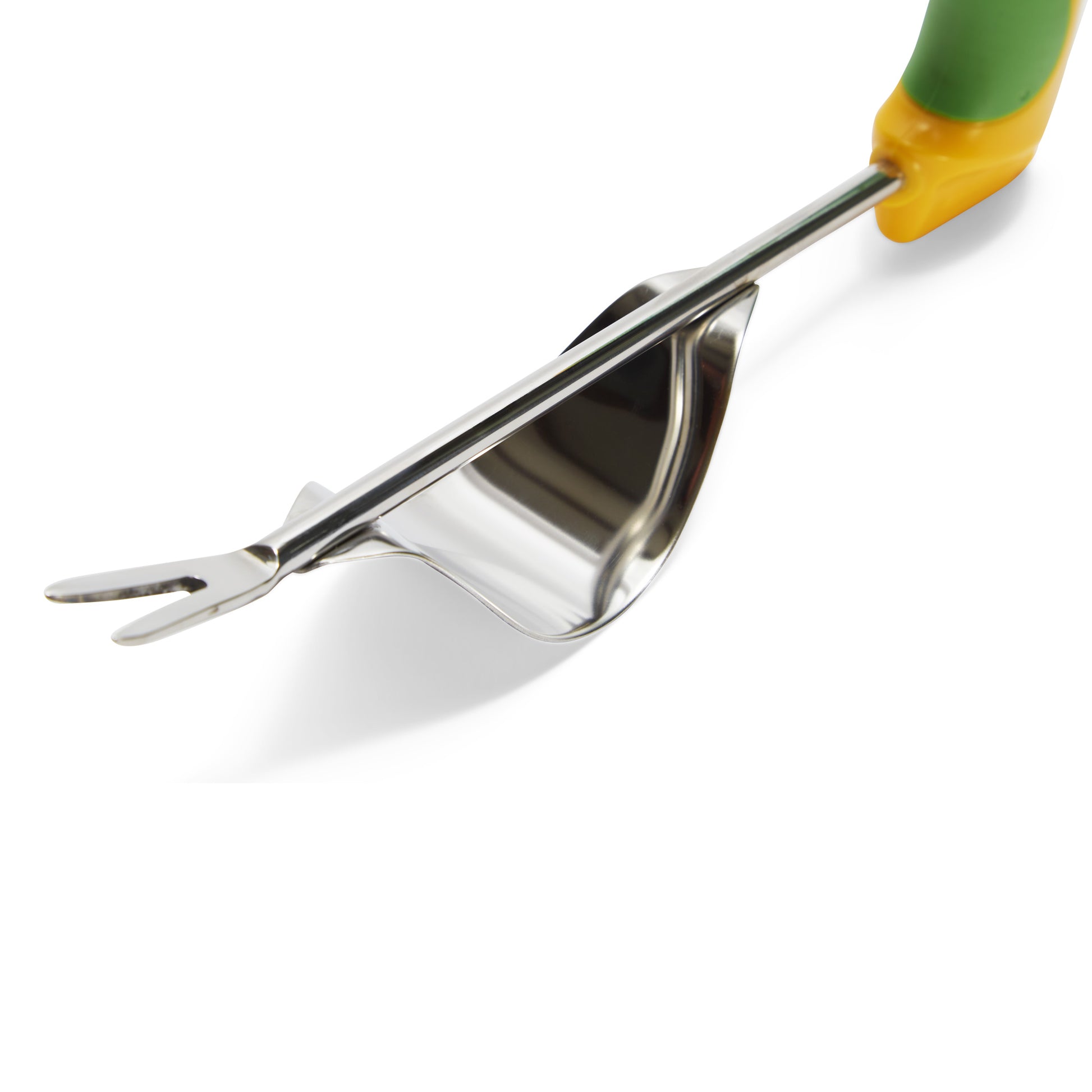 https://shop.versusarthritis.org/cdn/shop/files/peta-easi-grip-gardening-weeder-2.jpg?v=1687790299&width=1946